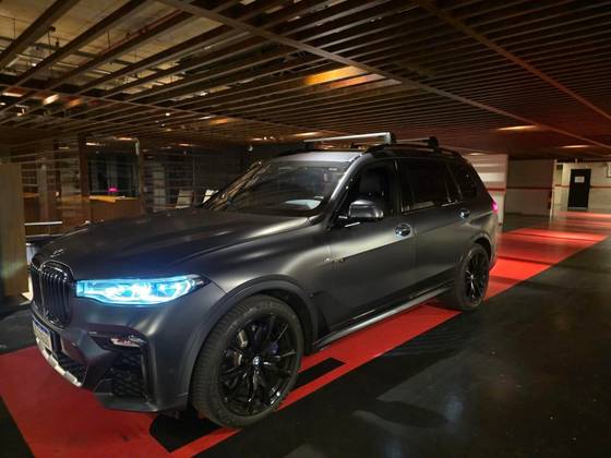 BMW X7 4.4 V8 GASOLINA M50i DARK SHADOW EDITION STEPTRONIC